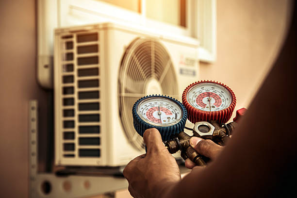 Professional Hvac technician working in Voorhees, NJ